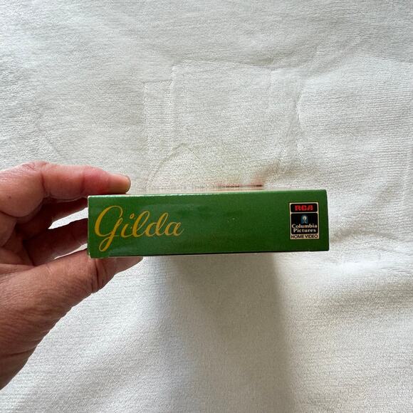 Gilda Starring RIta Hayworth 1986 VHS - Picture 6 of 10